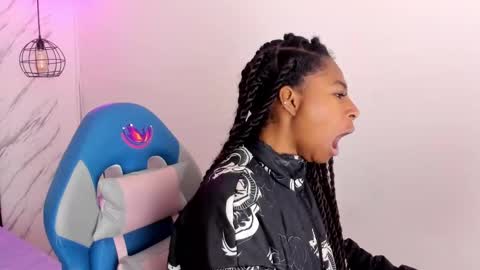   online show from 11-11-25, 11:21