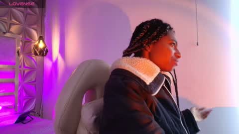 Snapshot of queen_perla_ chatting on 02-05-26, 11:26 online show from 02-05-26, 11:26