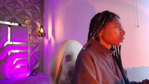 Snapshot of queen_perla_ chatting on 02-06-26, 11:13 online show from 02-06-26, 11:13