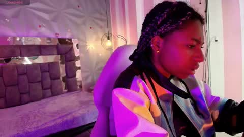 Snapshot of queen_perla_ chatting on 02-08-26, 06:44 online show from 02-08-26, 06:44