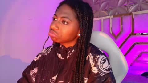 Snapshot of queen_perla_ chatting on 02-22-26, 01:20 online show from 02-22-26, 01:20