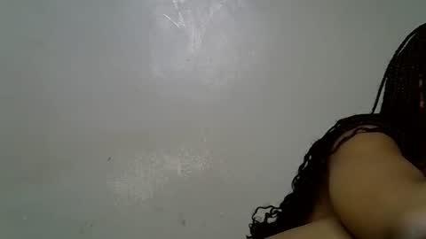 queen_polite online show from 12-15-25, 08:40