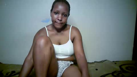 queen_pretty1 online show from 03-10-26, 05:29