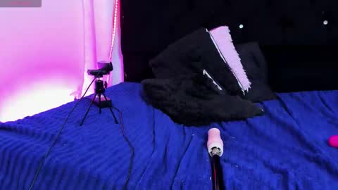 queen_salomme online show from 10-18-25, 11:49