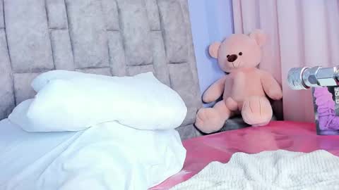 queen_yully online show from 02-27-26, 07:25