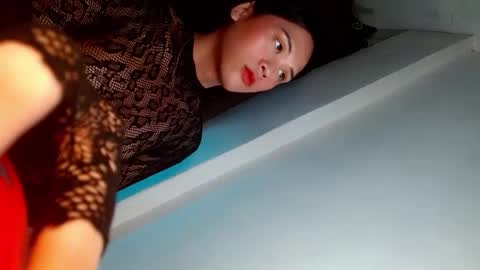 Snapshot of queena10 chatting on 03-10-25, 07:42 CALL ME YOUR QUEEN AIVY1 online show from 03-10-25, 07:42