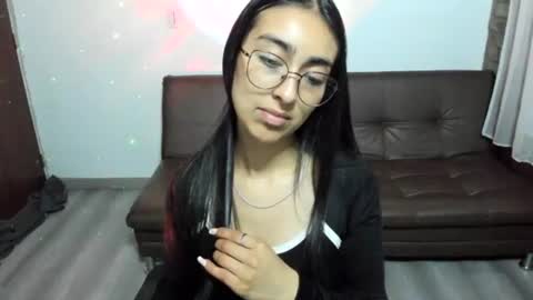 Snapshot of queenbyte_18 chatting on 07-10-26, 05:12 queenbyte_18 online show from 07-10-26, 05:12