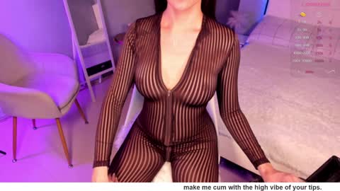 Snapshot of queendominationxx chatting on 02-04-25, 01:06 Miss Anfisa online show from 02-04-25, 01:06