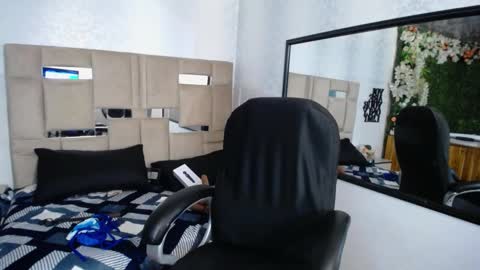 QUEENJEENN online show from 01-14-25, 02:53