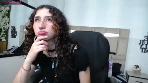 QUEENJEENN online show from 01-15-25, 08:05