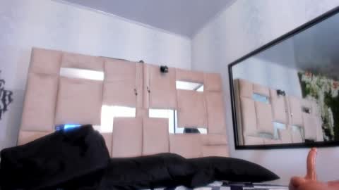 QUEENJEENN online show from 02-18-25, 07:09