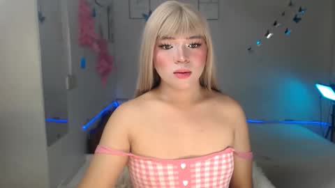 Snapshot of queenkelesey chatting on 10-19-25, 03:12 kelesey online show from 10-19-25, 03:12