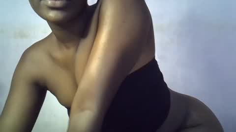 Snapshot of queenkeysha chatting on 02-11-26, 04:39 KEYSHA online show from 02-11-26, 04:39