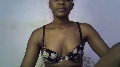 Snapshot of queenkeysha chatting on 02-16-26, 07:04 KEYSHA online show from 02-16-26, 07:04