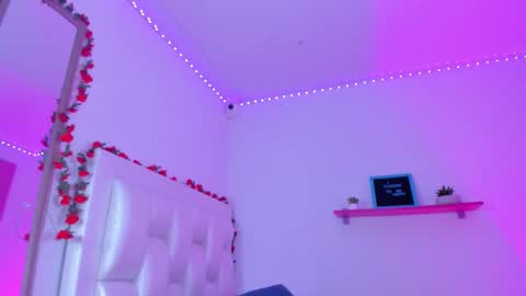 Andrea  online show from 11-12-25, 03:45