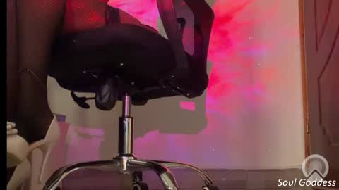 queenmaheliya online show from 12-14-25, 08:57