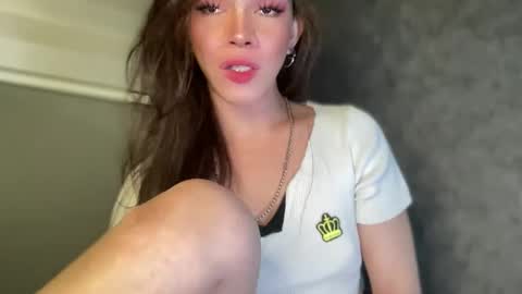 QUEEN online show from 11-28-25, 06:32