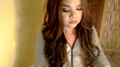 Snapshot of queenofdominant chatting on 01-09-25, 11:47 kesh online show from 01-09-25, 11:47