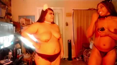 QueenOfHearts online show from 01-27-25, 06:19