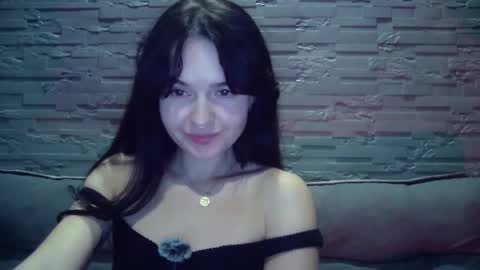 Snapshot of queenofmodels chatting on 11-13-25, 03:11 QueenOfModels online show from 11-13-25, 03:11