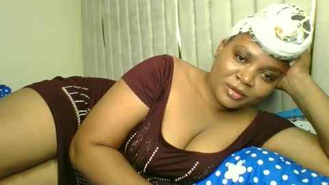 Snapshot of queenofsouls chatting on 01-23-25, 06:28 . online show from 01-23-25, 06:28