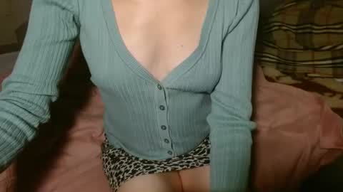 queenoftenderness online show from 11-21-25, 06:50