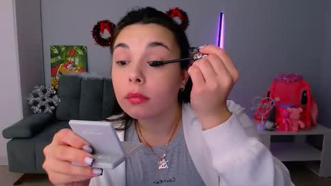 Patricia online show from 11-19-25, 02:50