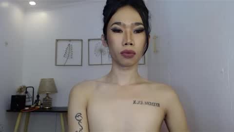 Snapshot of queenpaulaxx chatting on 01-20-25, 11:35 Paula watson online show from 01-20-25, 11:35