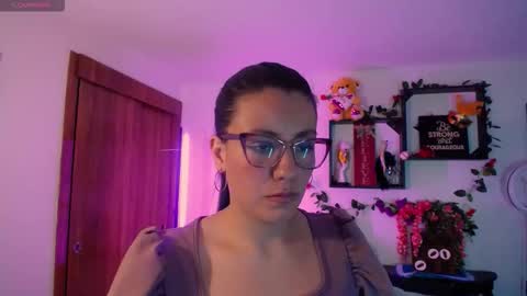 Snapshot of queenrose94 chatting on 02-13-26, 12:56 queenrose94 online show from 02-13-26, 12:56