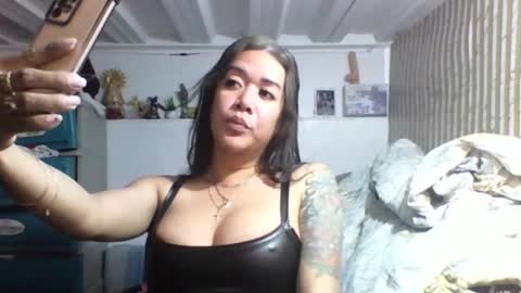 Snapshot of queenstefhanie chatting on 02-07-26, 01:26 stephanie online show from 02-07-26, 01:26