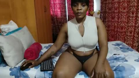 queenteex6999 online show from 09-30-25, 08:08