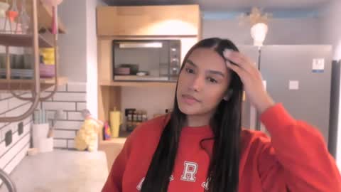 Snapshot of queenv66 chatting on 01-04-25, 01:42 Val - online show from 01-04-25, 01:42