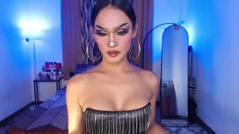 Snapshot of queenvalentinats chatting on 12-28-24, 08:48 ValentinaMoone online show from 12-28-24, 08:48