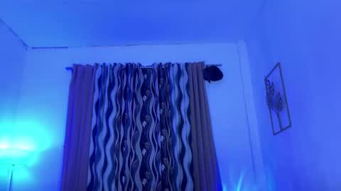 Snapshot of queenvalentinats chatting on 10-01-25, 03:40 ValentinaMoone online show from 10-01-25, 03:40