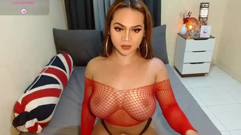 Snapshot of queenversa69 chatting on 12-08-24, 11:29 DANA online show from 12-08-24, 11:29