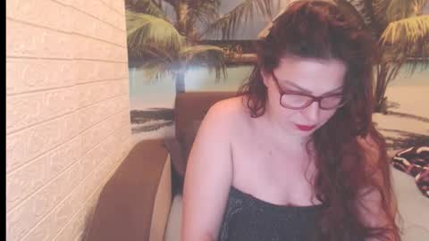 queenxnatasha online show from 11-17-25, 10:15