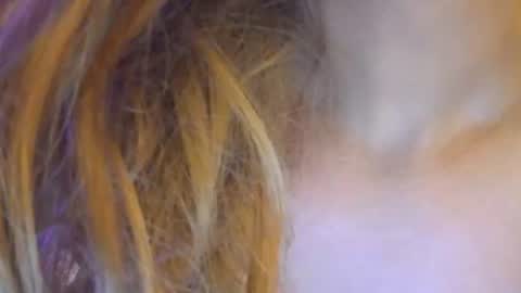 Mia online show from 10-28-25, 08:51