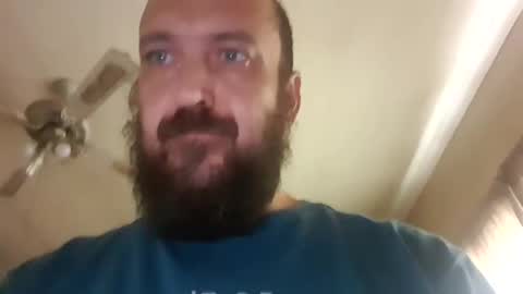 Snapshot of quintinvw0011 chatting on 01-08-25, 10:04 quintinvw0011 online show from 01-08-25, 10:04