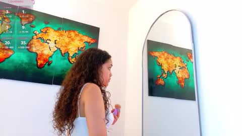 Snapshot of r3d_moons__ chatting on 02-27-26, 06:19 Luna online show from 02-27-26, 06:19