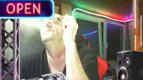 Snapshot of r_2d2_ chatting on 02-14-25, 11:42 dj mike online show from 02-14-25, 11:42