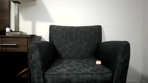 r_monkey583 online show from 12-16-25, 07:35