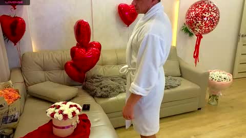 Snapshot of rabbits_couple chatting on 02-05-25, 06:48 Jess John online show from 02-05-25, 06:48