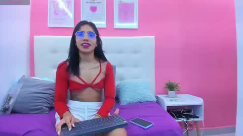 Rachel Donnelly online show from 09-17-25, 04:25