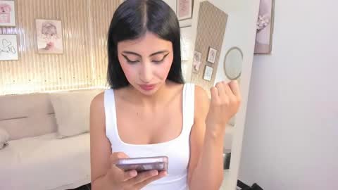 Snapshot of rachel_es chatting on 09-23-25, 12:08 RACHEL ES online show from 09-23-25, 12:08