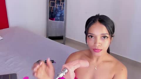 Snapshot of rachel_roman chatting on 10-25-25, 08:58  DALIANA  online show from 10-25-25, 08:58