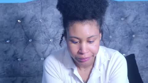 RachelAnn online show from 11-30-25, 02:37