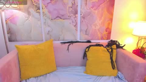 Snapshot of rachelpirce chatting on 01-15-25, 08:51 Rachel online show from 01-15-25, 08:51