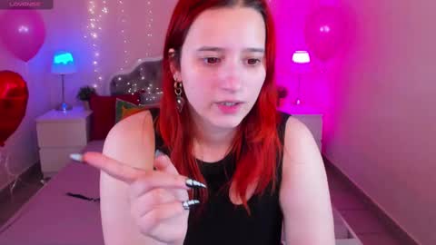 Snapshot of rachelpirce chatting on 02-11-25, 05:05 Rachel online show from 02-11-25, 05:05