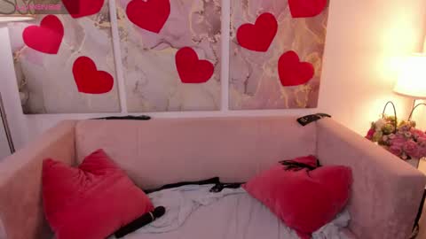 Snapshot of rachelpirce chatting on 02-16-25, 05:48 Rachel online show from 02-16-25, 05:48