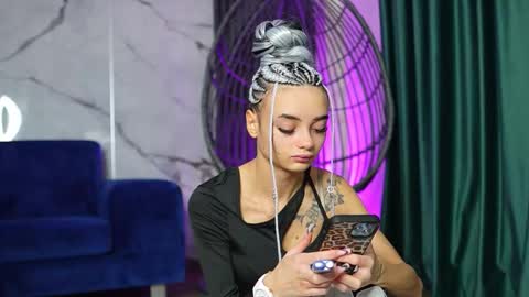 Ann online show from 10-27-25, 05:11